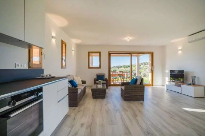 A vendre Magnifique villa neuve à 200m de la plage.CAVALOÂ VUE MER BONIFACIO