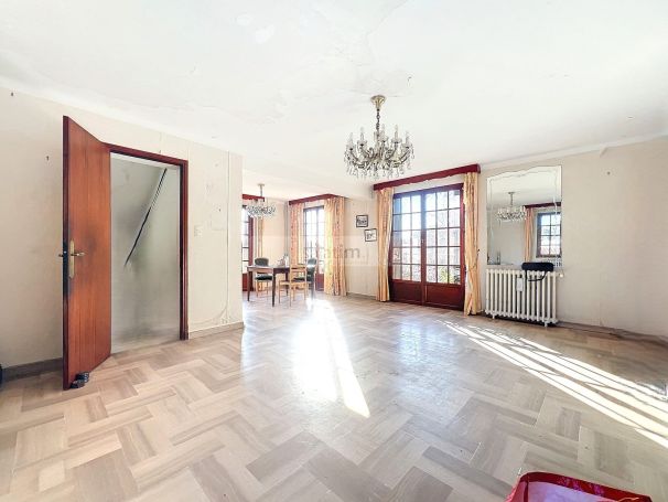 A vendre VILLA 6 PIECES + APPARTEMENT T3 PROCHE COMMODITES La Ciotat