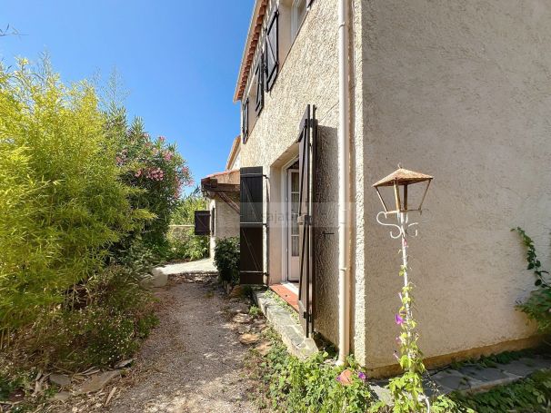 A vendre maison 5 PIECES 108 m² proche commoditEs La Ciotat