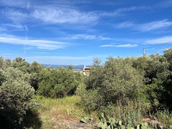 A vendre TERRAIN A BATIR 617 M² LA CIOTAT