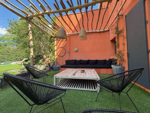 A louer MAISON CONTEMPORAINE PLAGE à PIED GRIMAUD