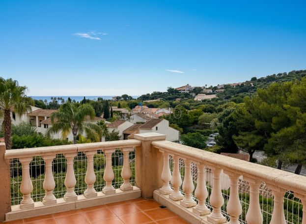 A louer MAISON 5 PIECES 180 M2 VUE MER LES ISSAMBRES