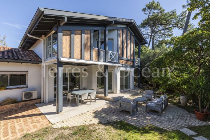 A louer MAISON D'ARCHITECTE BORD DE MER CAPBRETON