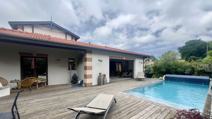 A vendre VILLA T5 PISCINE