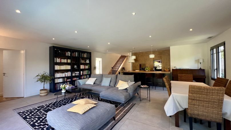 A vendre BELLE ARCACHONNAISE T6 PISCINE