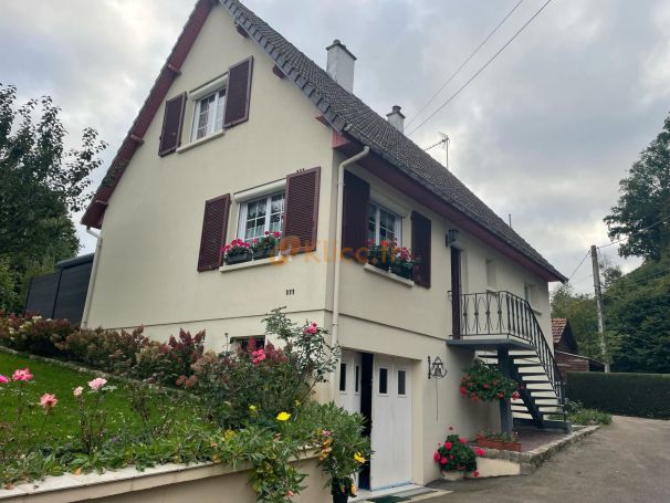 A vendre MAISON FAMILIALE JARDIN GARAGE 6 PIECES FECAMP