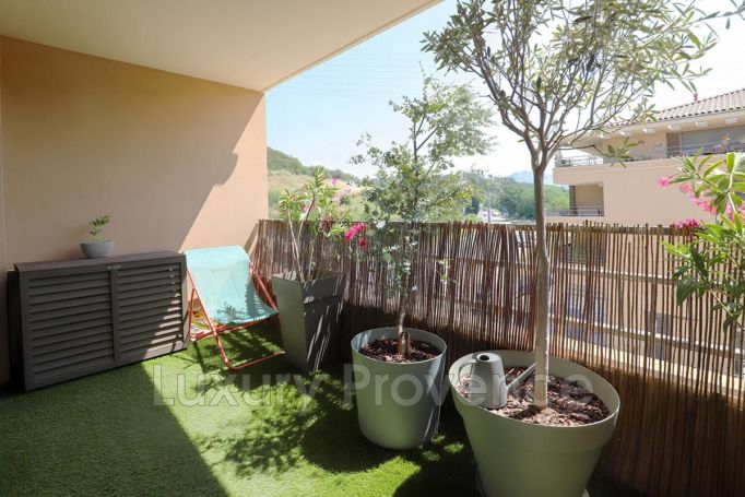 A louer APPARTEMENT T3 76 M2 TERRASSE AIX EN PROVENCE