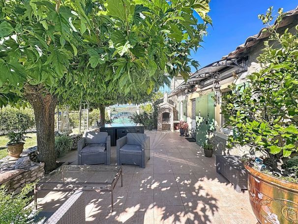 A louer MAISON DE MAîTRE BOISSET ET GAUJAC