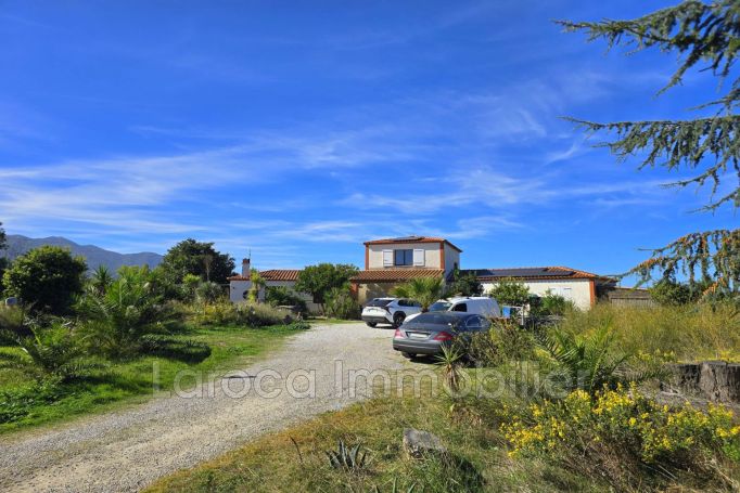 A louer MAISON 4 PIECES 154 M2 LAROQUE DES ALBERES Village