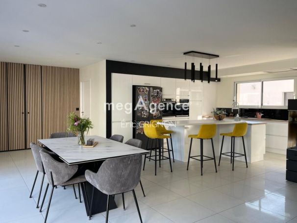 A louer MAISON CONTEMPORAINE BORD DE MER TALMONT SAINT HILAIRE