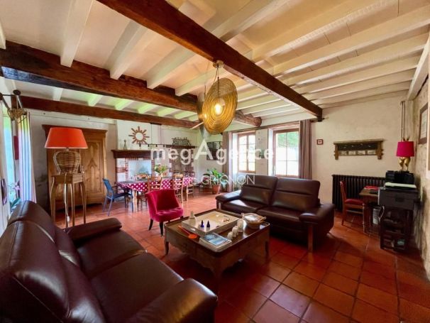 A vendre LONGèRE 8 PIECES 170 M2 NIEUL LE DOLENT