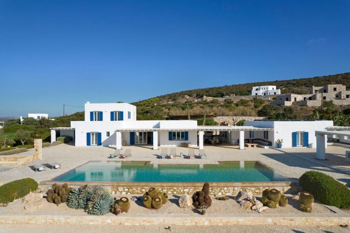 A vendre MAGNIFIQUE VILLA VUE MER 550 M² PAROS