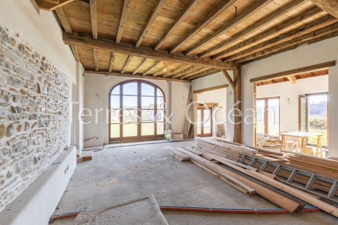 A vendre MAISON 8 PIECES 300 M2 SALIES DE BEARN campagnes