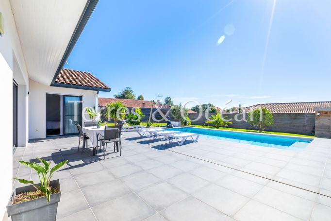 A louer MAISON 6 PIECES 134 M2 PEYREHORADE