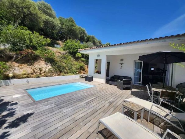 A vendre BELLE VILLA 183 M² VUE MER PISCINE PROCHE CENTRE DE BASTELICACCIA