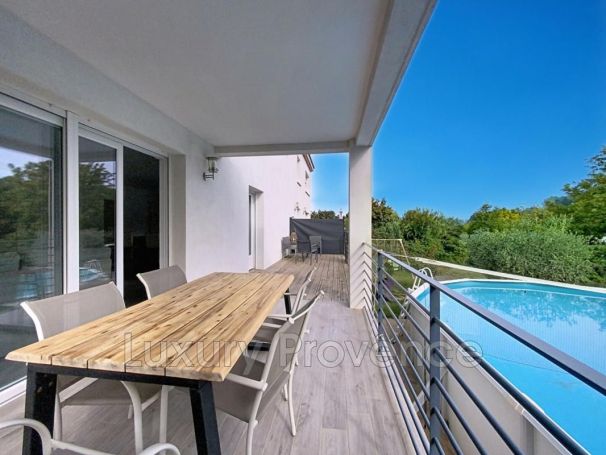 A louer APPARTEMENT T3 76 M2 TERRASSE GARDANNE