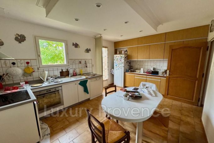 A louer MAISON 6 PIECES 184 M2 TRETS