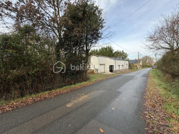 A vendre LONGèRE 6 PIECES 100 M2 SAINT MARS DU DESERT