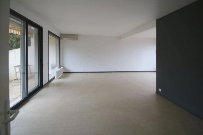 A louer MAISON 6 PIECES 197 M2 BORD DE MER MARTIGUES