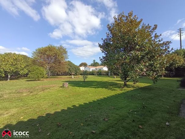 A louer MAISON DE MAîTRE SAINT ETIENNE DE BRILLOUET