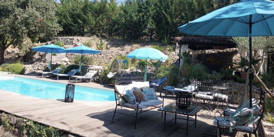 A louer MAISON D'ARCHITECTE COTIGNAC