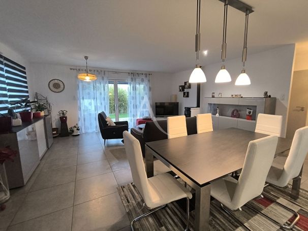 A louer MAISON CONTEMPORAINE BORD DE MER TALMONT SAINT HILAIRE