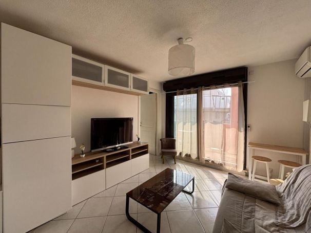 A louer APPARTEMENT T2 34 M2 TERRASSE BORD DE MER CAGNES SUR MER