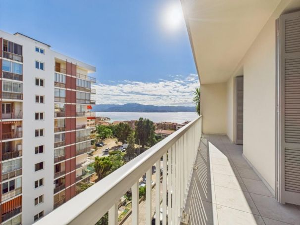 A louer APPARTEMENT T3 79 M2 TERRASSE VUE MER AJACCIO