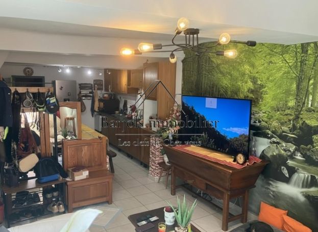 A louer APPARTEMENT T3 62 M2 VARAGES