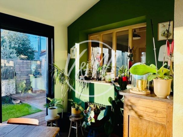 A vendre CGARMANTE Maison d'architecte 4 PIECES Begles