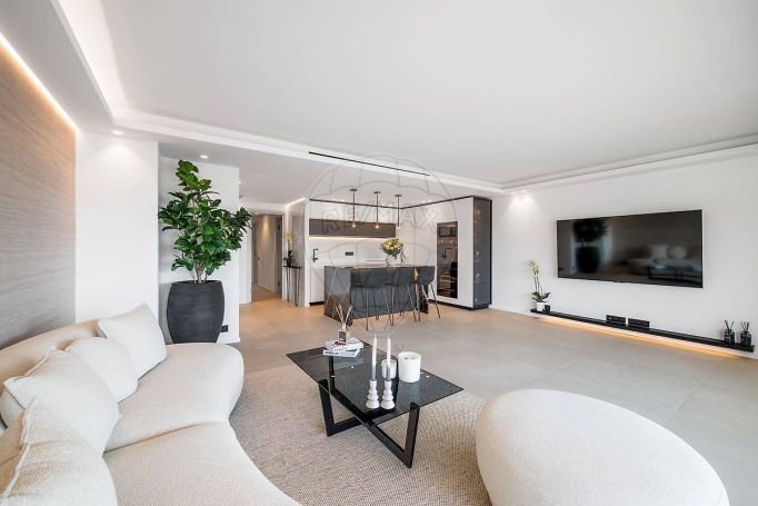 A louer APPARTEMENT DE PRESTIGE T3 84 M2 TERRASSE VUE MER NICE