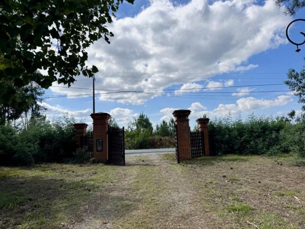 A louer MAISON DE MAîTRE ESCOURCE