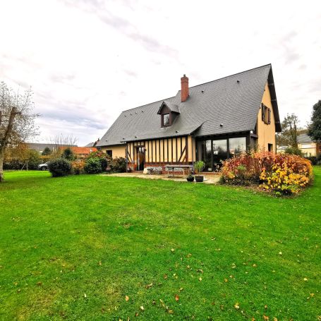 A louer MAISON D'ARCHITECTE SAINT NICOLAS D ALIERMONT Commerce et commodités