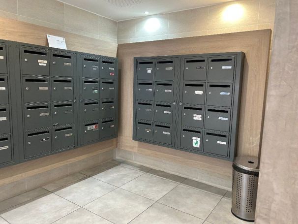 A louer APPARTEMENT T2 40 M2 TERRASSE BORD DE MER MENTON