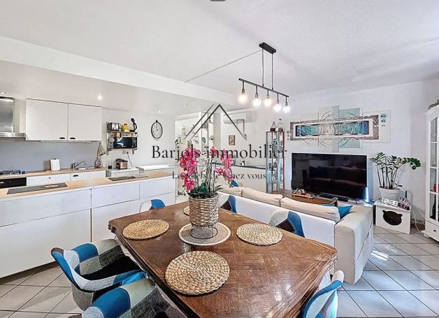 A louer APPARTEMENT T4 95 M2 BARJOLS