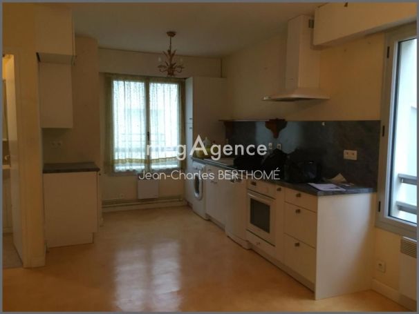 A louer APPARTEMENT T3 52 M2 BORD DE MER LES SABLES D OLONNE