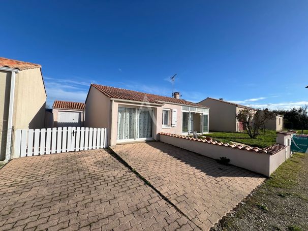 A vendre MAISON 4 PIECES 75 M2 BORD DE MER LONGEVILLE SUR MER