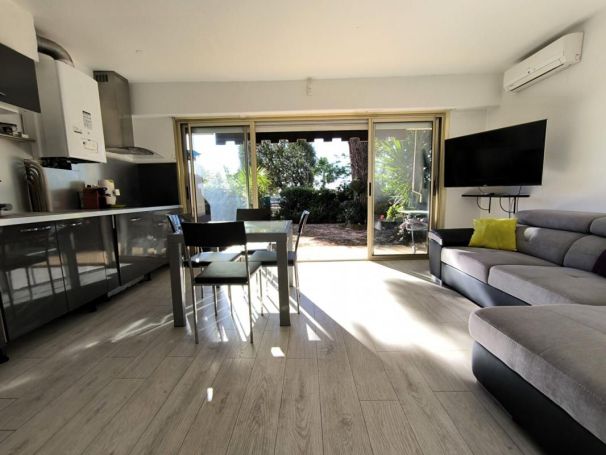 A louer APPARTEMENT T2 33 M2 VUE MER SAINT LAURENT DU VAR
