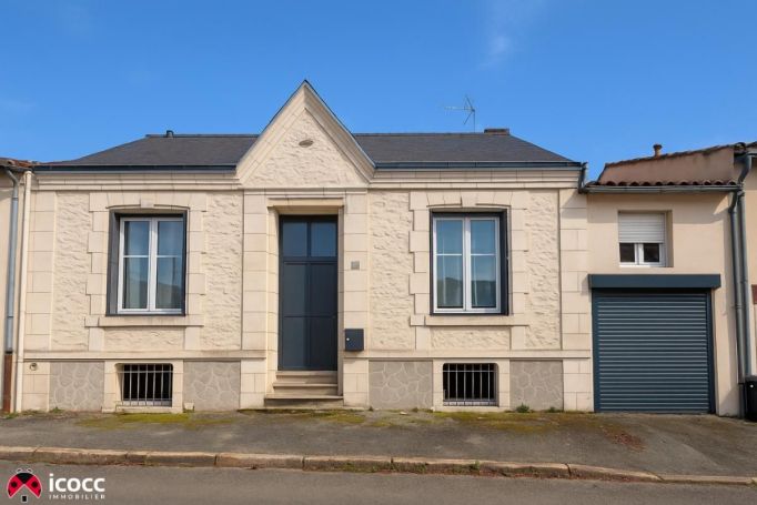 A louer MAISON DE MAîTRE LUCON