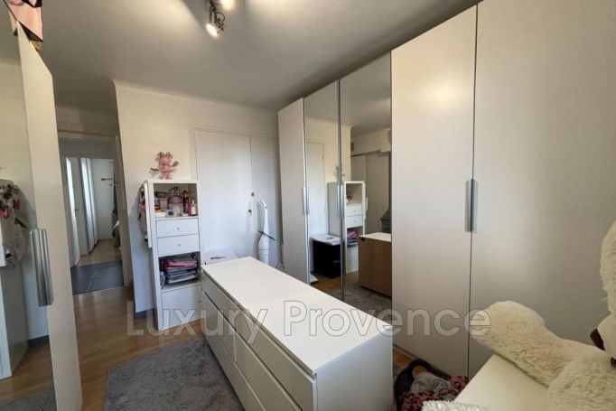 A louer APPARTEMENT T3 53 M2 AUBAGNE