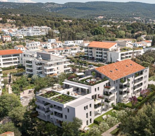 A louer APPARTEMENT T3 76 M2 TERRASSE BORD DE MER LA CIOTAT