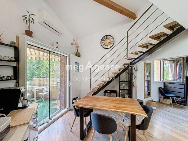 A louer MAISON CONTEMPORAINE BORD DE MER CAVALAIRE SUR MER