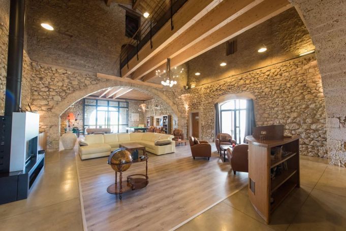 A vendre Magifique Maison D HOTES 25 PIECES OUVEILLAN