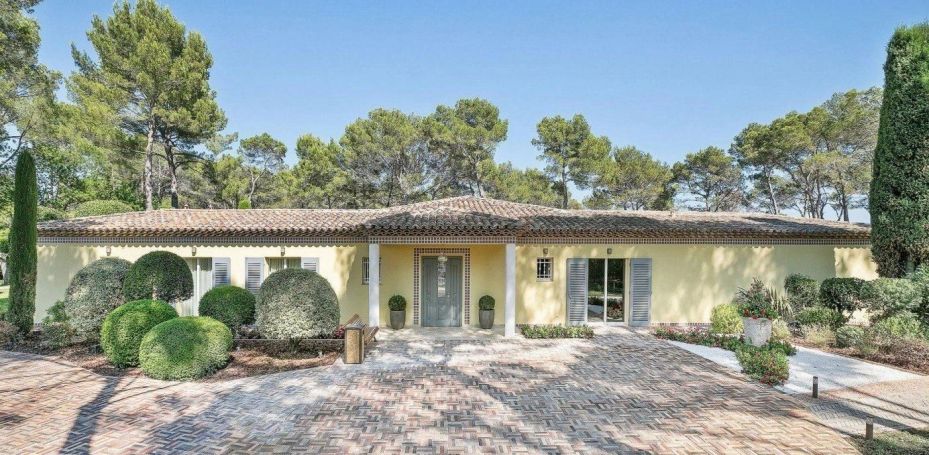 A louer MAISON CONTEMPORAINE MOUGINS