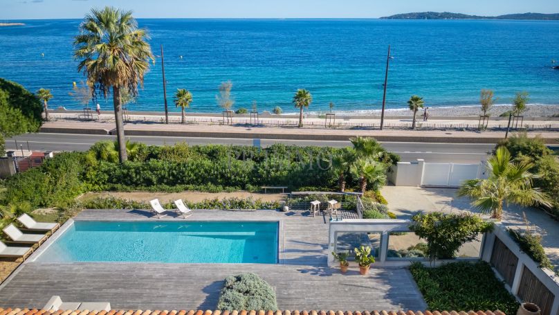 A louer MAISON CONTEMPORAINE BORD DE MER SAINTE MAXIME