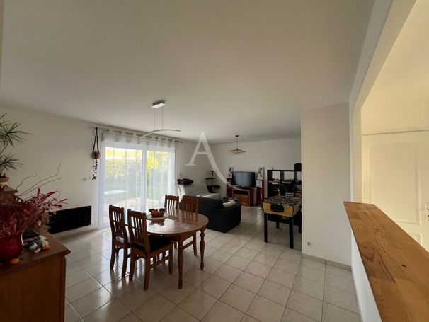 A vendre MAISON 4 PIECES 93 M2 ANGLES