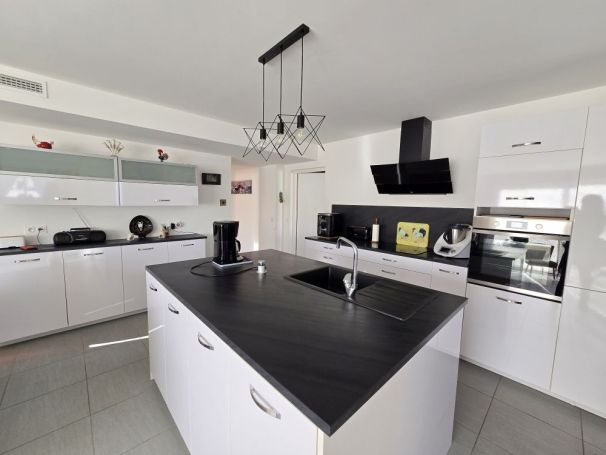 A vendre MAISON 4 PIECES 106 M2 BORD DE MER SAINT JEAN DE MONTS