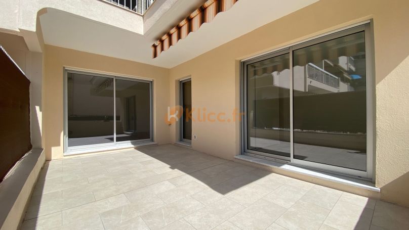 A vendre APPARTEMENT T3 69 m² REZ DE CHAUSSEE AVEC TERRASSES VALLAURIS