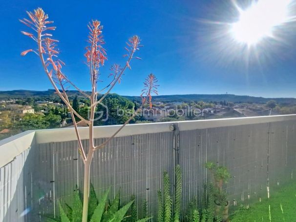 A louer APPARTEMENT T5 92 M2 TERRASSE BORD DE MER ROGNAC