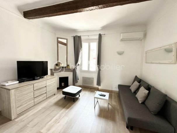 A louer APPARTEMENT T2 27 M2 BORD DE MER CANNES